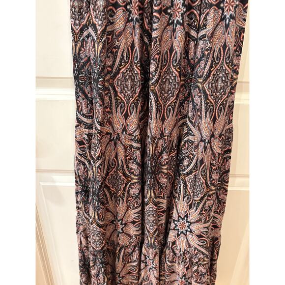 Lascana smocked maxi dress in brown paisley - Picture 2 of 7